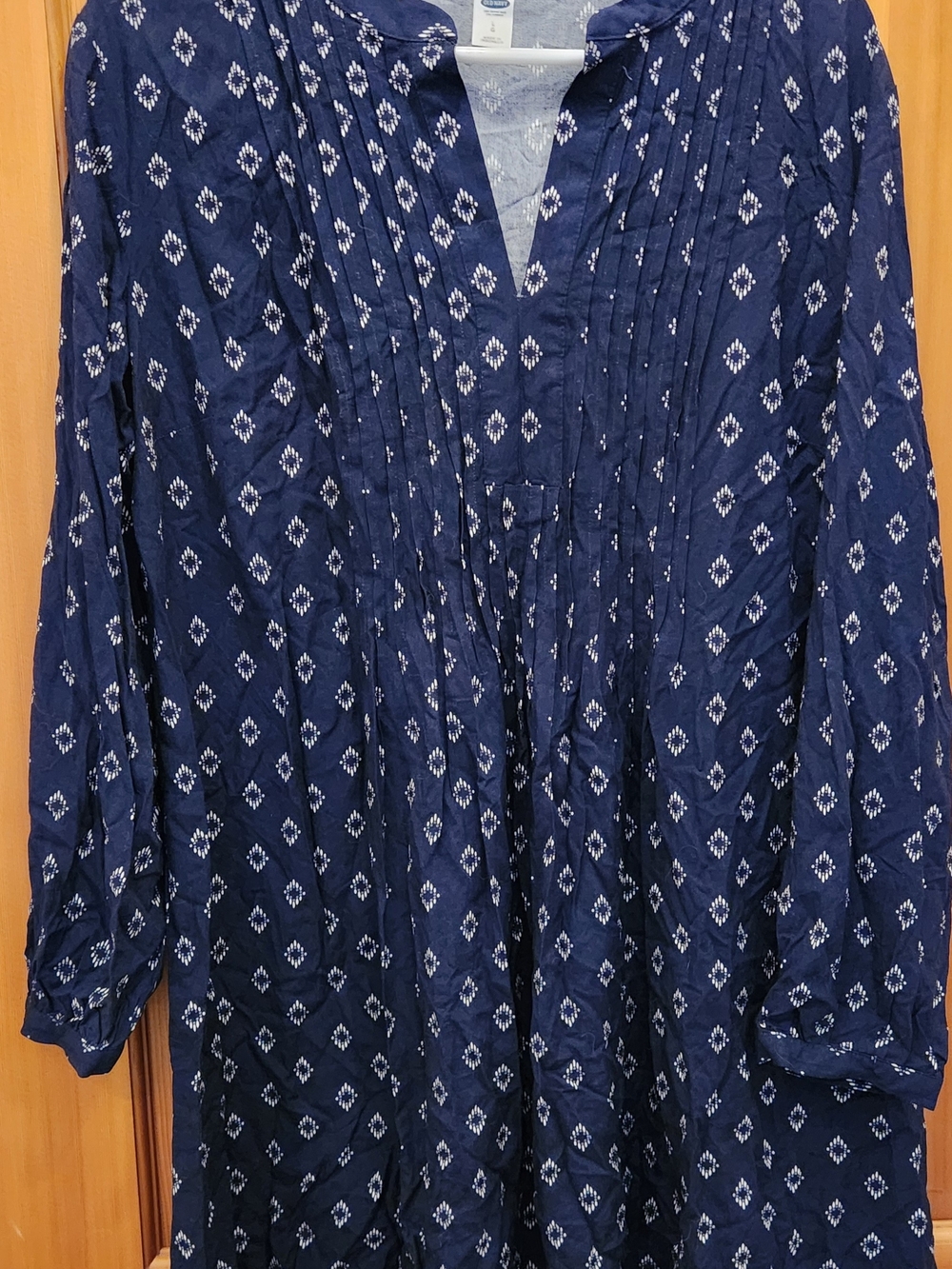 Old Navy Navy Diamond-Print Pintuck Tunic